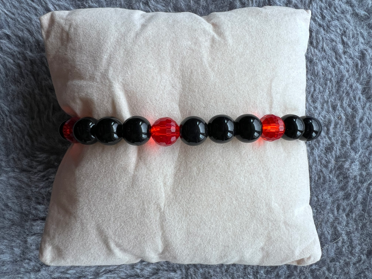 Élégance Sombre bracelet femme